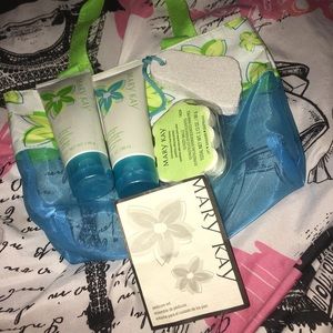 Mary Kay pedicure set.